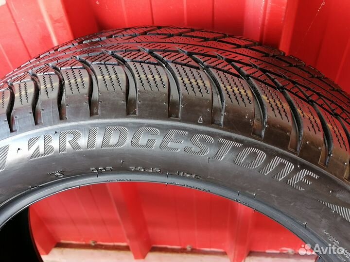 Bridgestone Blizzak LM-001 225/50 R17