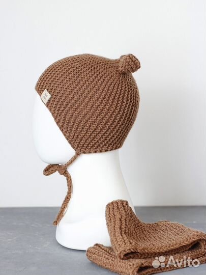Шапка вязаная с ушками