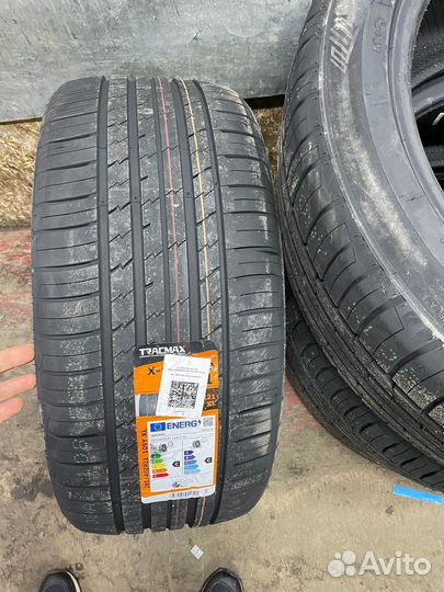 Tracmax X-Privilo RS01+ 275/40 R21 и 315/35 R21