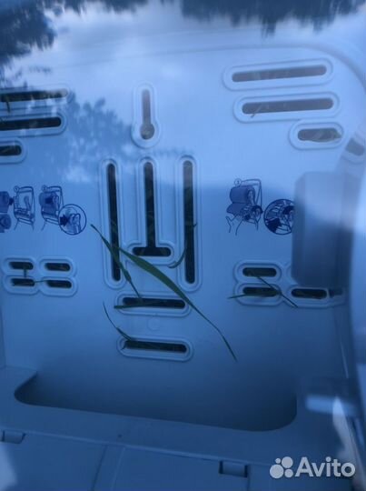 Диспенсер для бумажных полотенец