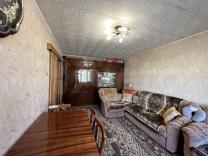 2-к. квартира, 52 м², 4/9 эт.