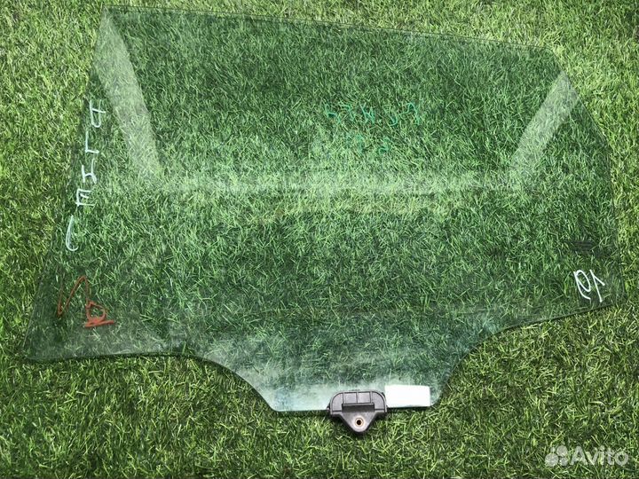 Стекло двери задней правой Kia Venga