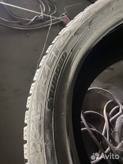 Pirelli Ice Zero 245/40 R18