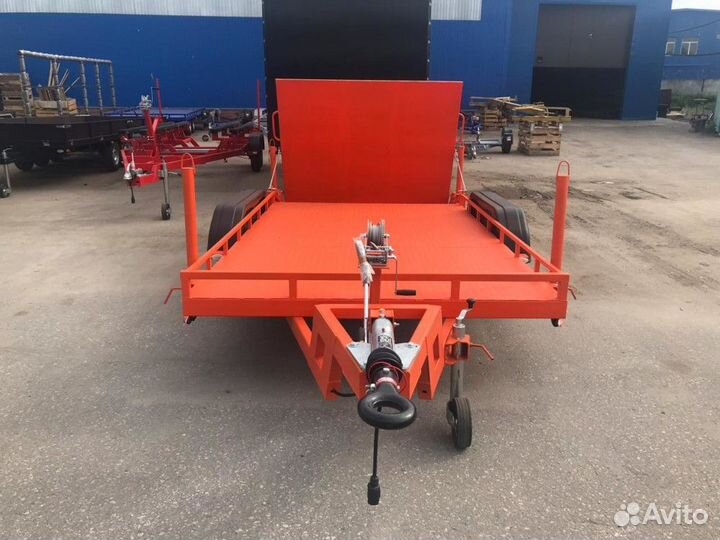 Новый прицеп для спецтехники