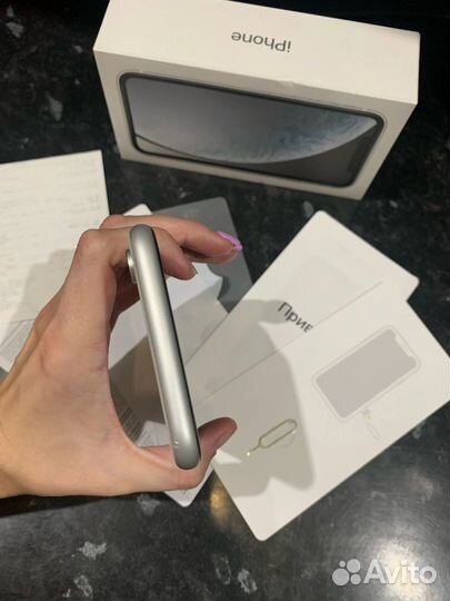 Телефон iPhone xr 64