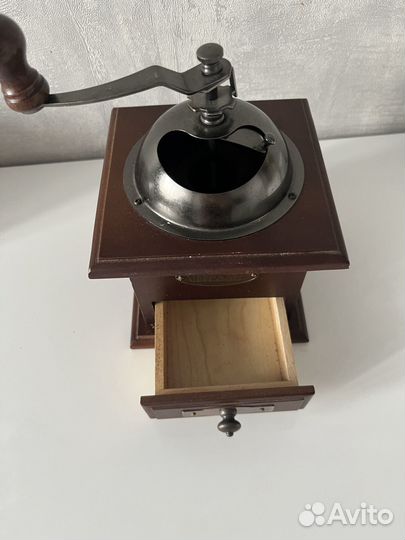 Ручная кофемолка Vitesse