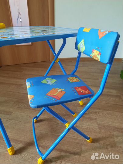 Детский стол и стул