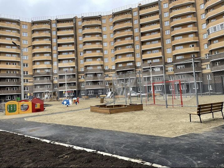 4-к. квартира, 97,9 м², 4/10 эт.