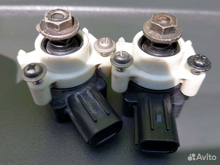 Датчик положения кузова pajero