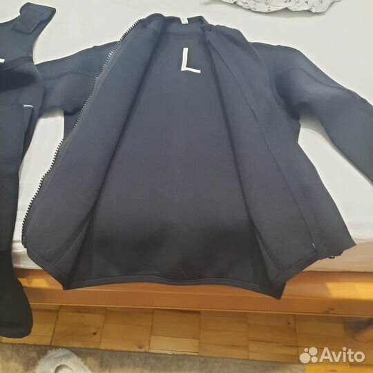 Гидрокостюм