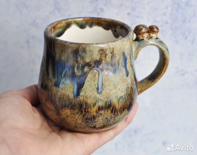 Кружка с белыми грибами, ручная лепка
