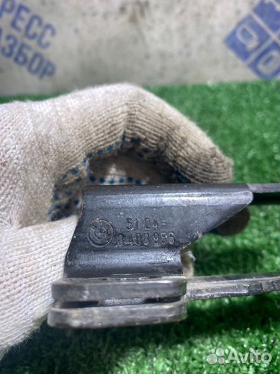 Ответная часть замка двери задняя левая Bmw X5