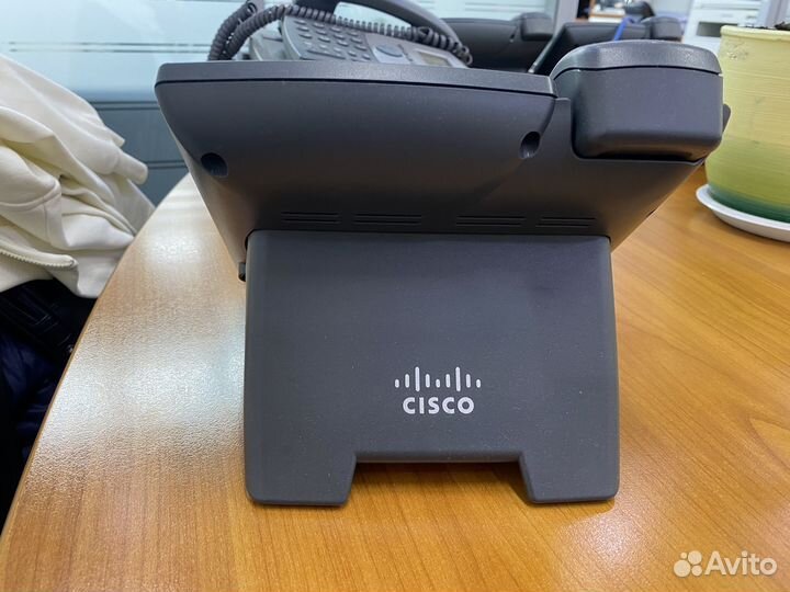 IP-телефон Cisco SPA 303