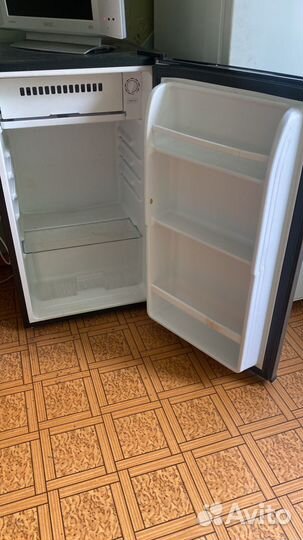 Холодильник бу маленький
