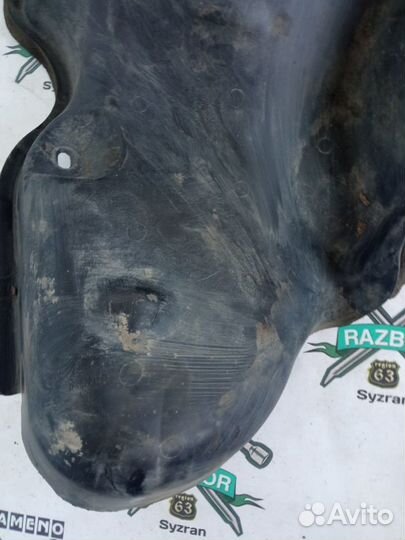 Пыльник стойки Mazda CX-7 (ER) I (2006–2010)