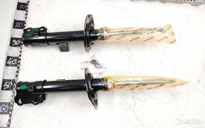 Комплект стоек амортизатора передних Kia Sportage