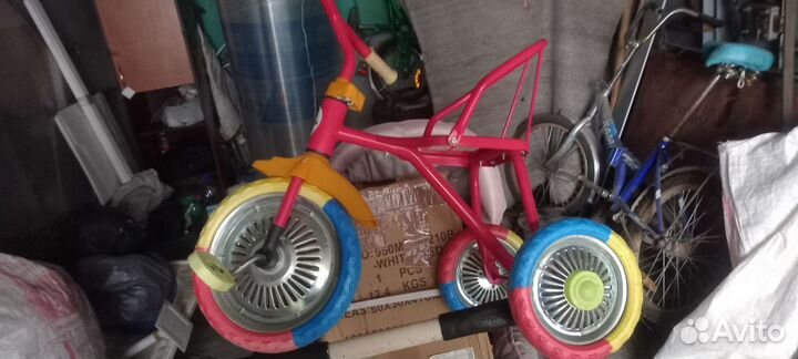 Детский трехколесный велосипед