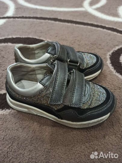 Кроссовки детские для девочек 26