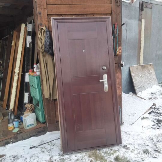 Дверь входная металлическая