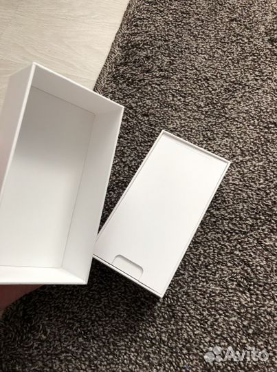 Коробка от Айфон Х