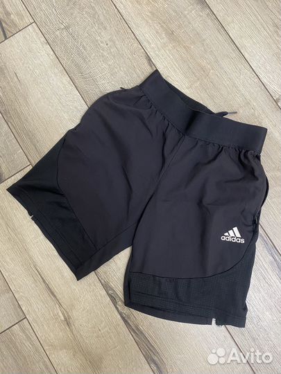 Шорты adidas на 9-10 лет