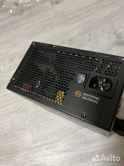Блок питания termaltake 750w