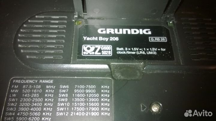 Переносной радиоприёмник Grundig Yacht Boy 206