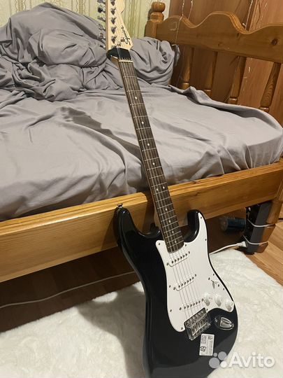 Электрогитара fender squier bullet Stratocaster
