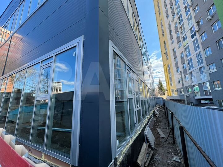 Административное здание на Менделеева