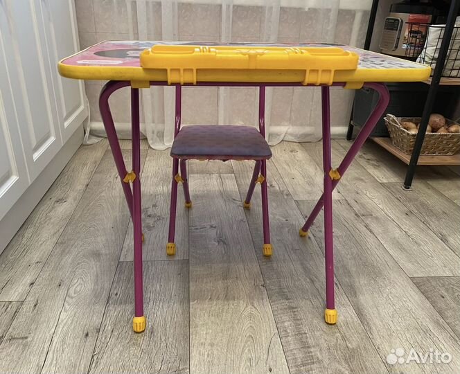 Детский стол и стул для девочки