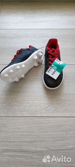 Детские футбольные бутсы