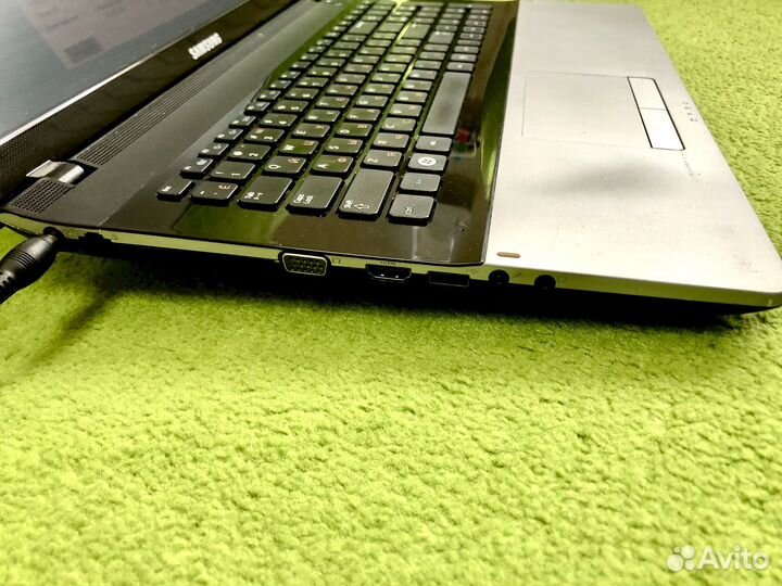 Samsung 4 ядра SSD 17.3 дюймов ноутбук