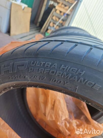 Tigar High Performance 255/40 R19 Y