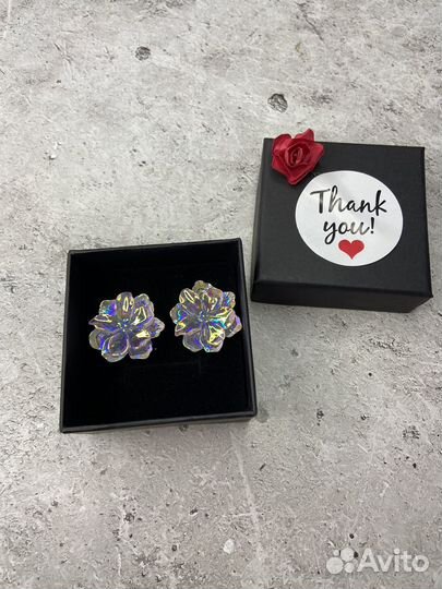 Новые серьги