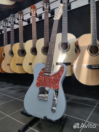 Электрогитара Новая