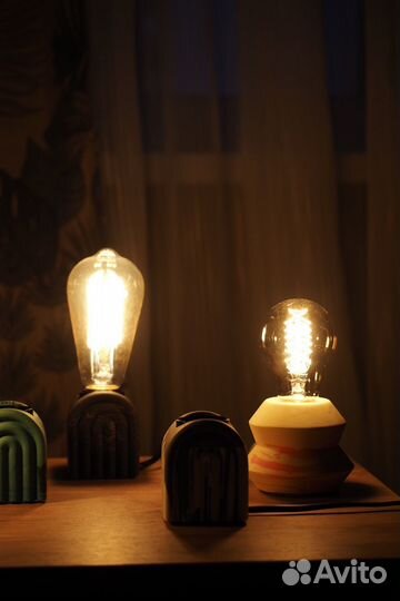 Светильник настольный