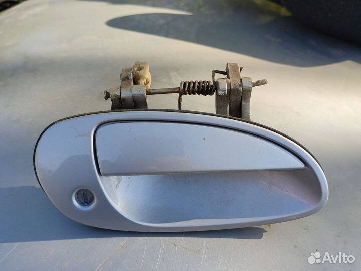 Ручка двери наружная передняя правая Kia Clarus