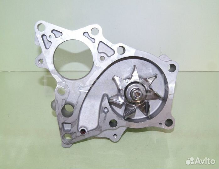 Помпа охлаждения 1GD-FTV 2GD-FTV 16100-09710