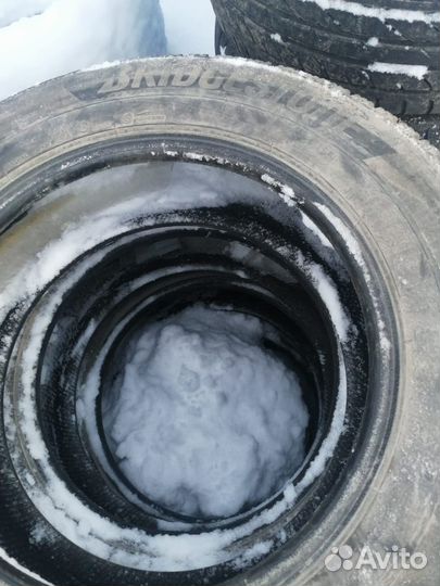 Bridgestone Ice Cruiser 7000S 235/65 R17 108T