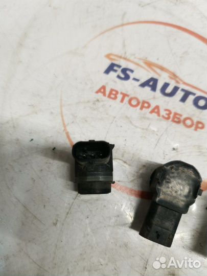 Датчик парктроника задний Volvo V60 2.0 дизель