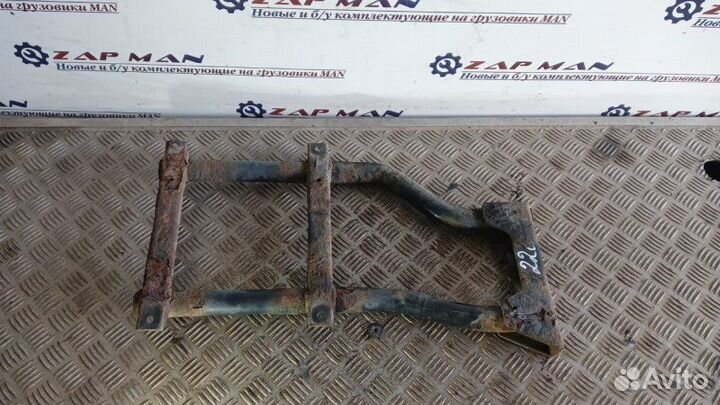 Кронштейн переднего крыла левый Man Tgl