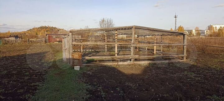 Дом 28,5 м² на участке 17,6 сот.