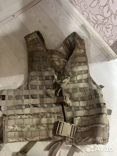 Жилет военный