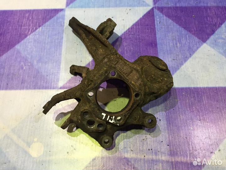 Кулак поворотный задний левый Тойота Авенсис Т250