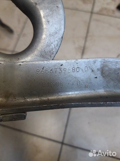 Петля капота передняя правая Peugeot 308