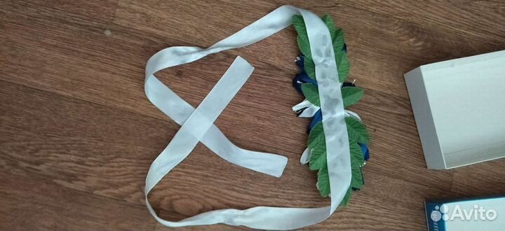 Ободок и брошь