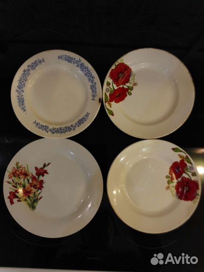 Тарелки суповые, плоские, блюдца