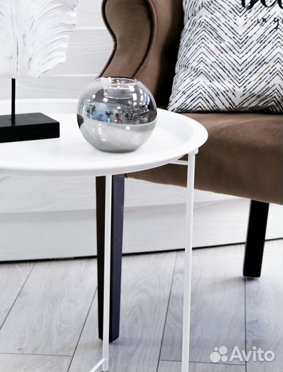 Журнальный столик