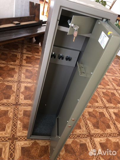 Оружейный сейф Valberg Арсенал на 5 стволов