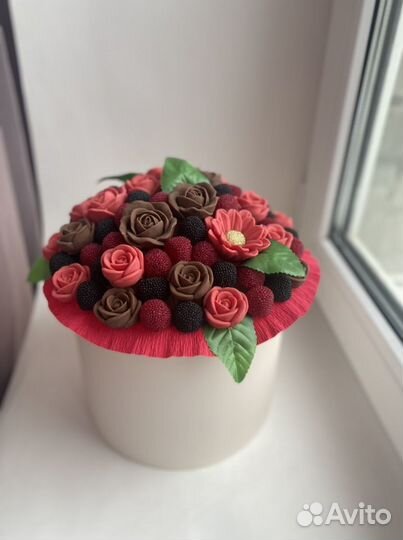 Шоколадные цветы и наборы